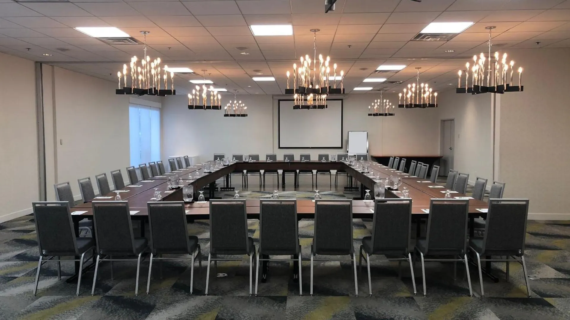 Holiday Inn Montreal Longueuil By Ihg