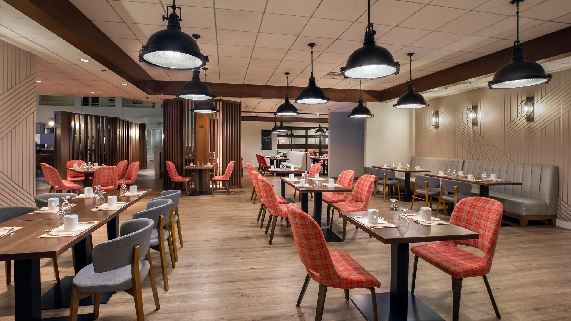 Holiday Inn Montreal Longueuil By Ihg Hotel